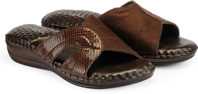 

Nell Women Brown Flats