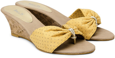 

Inc.5 Women Yellow Wedges