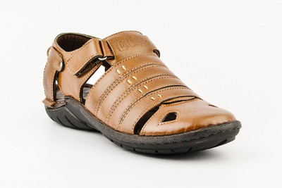 

Lee Cooper Men Tan Casual