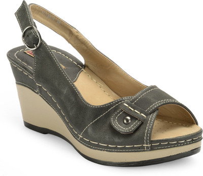 

Flat n Heels Women Black Wedges