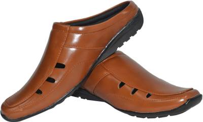 Strive Men Black Sandals