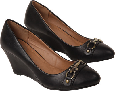 

Ilo Women Black Wedges