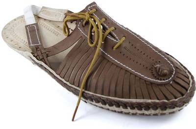 eKolhapuri Men Yellow Sandals