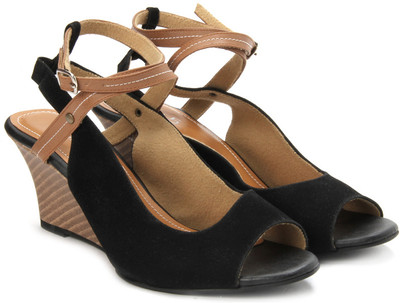 

Inc. Women Black Wedges