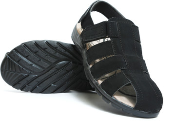 

Roony Men Black Casual