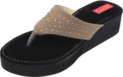 

Footrendz Women Beige Wedges