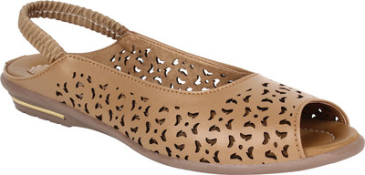 

Niremo Women Beige Flats