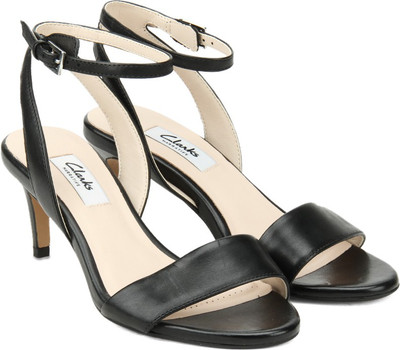 

Clarks Women Black Leather Sports Sandals