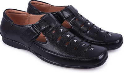 

Andrew Scott Men Black Casual