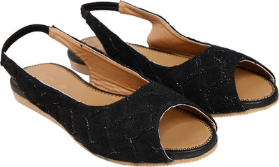 

Jade Women Black Flats