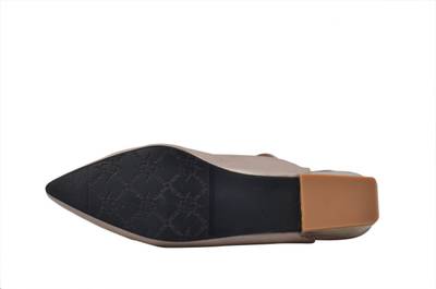 Shuberry Women Champagne Heels