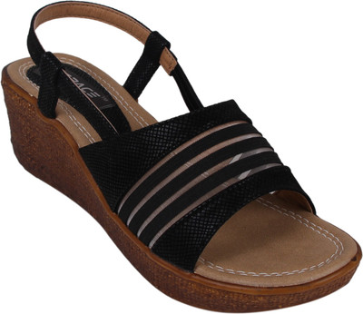 

Studio 9 Women Black Wedges
