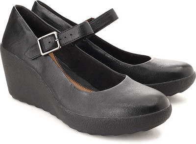 

Clarks Women Black Wedges