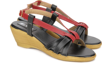 

Nell Women Black Wedges