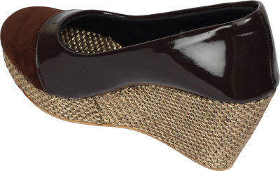 

Jade Women Brown Wedges