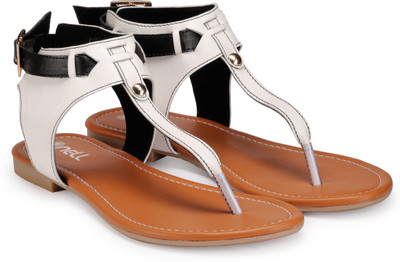 

Nell Women White Flats