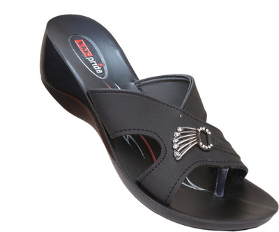 

VKC Women Black Wedges