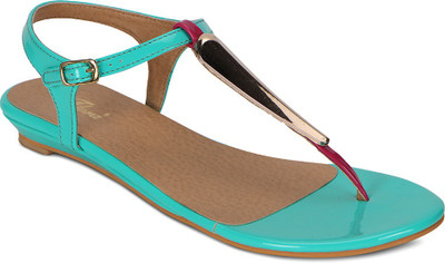 

Flora Women 16, Green Flats