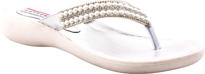 

Belly Ballot Women Silver Flats