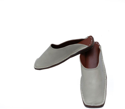 

KOLHAPURI Men white Sandals