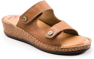 

Lee Cooper Women TAN Flats