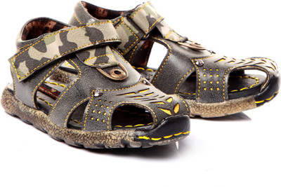 

Trilokani Boys Sports Sandals(Green
