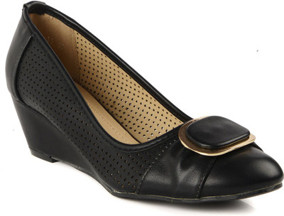 

Flat n Heels Women BLACK Wedges