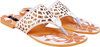 

Ilo Women White Flats