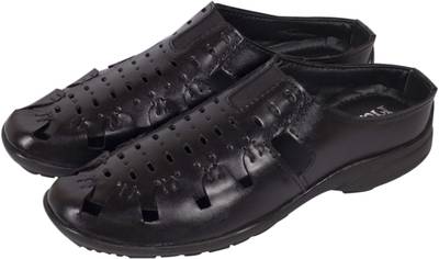 Floxtar Men Brown Sandals