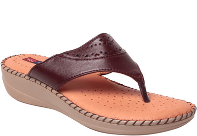 

MSC Women Red Wedges