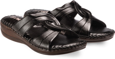 

Nell Women Black Flats
