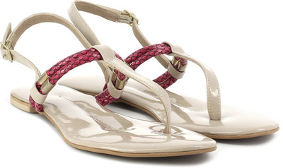 

Inc.5 Women Beige Flats
