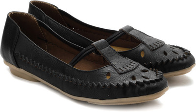 

Inc. Women Black Sandals
