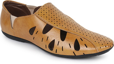 

Adreno Men Tan Sandals