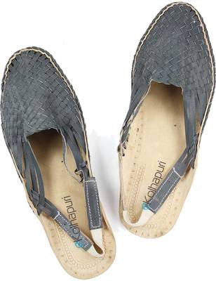 eKolhapuri Men Yellow Sandals