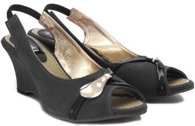 

Nell Women Black Wedges