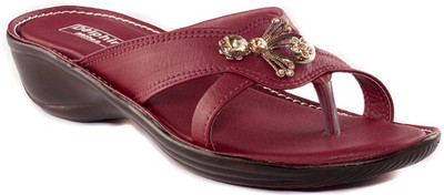 

Dolphin Miles Women Maroon Wedges
