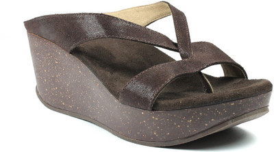 

Inc.5 Women BROWN Wedges