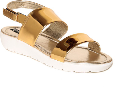 

TEN Women Gold Wedges