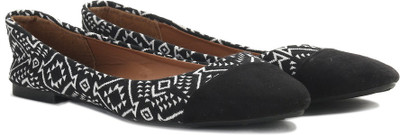 

People Women Black Flats