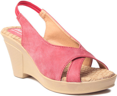 

MSC Women Red Wedges