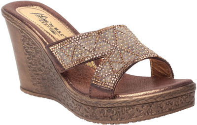 MSC Women Copper Heels
