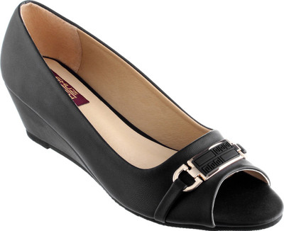 

Shuz Touch Women BLACK Wedges