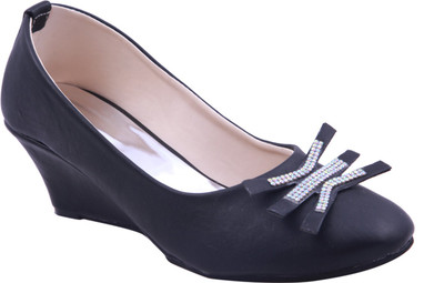

Adorn Women Black Wedges