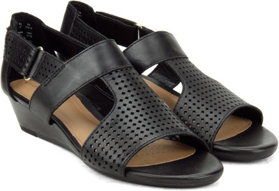 

Clarks Women Black Leather Heels