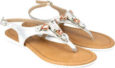 

Inc.5 Women SILVER Flats