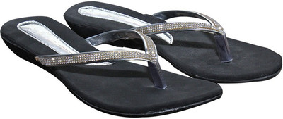 

Port Women Black Flats