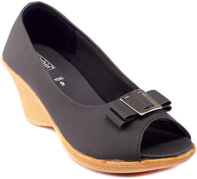 

Dolphin Miles Women Black Wedges