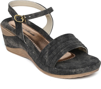 

Bruno Manetti Women Black Wedges