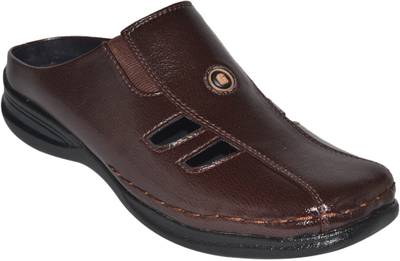 Strive Men Black Sandals